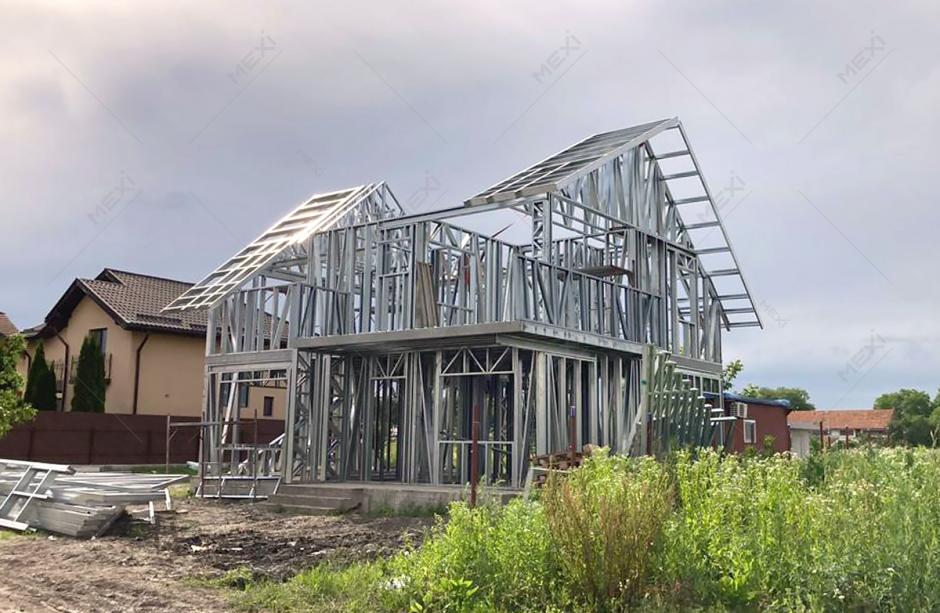 construire locuinta cu mansarda pe cadre metalice preasamblate Brasov